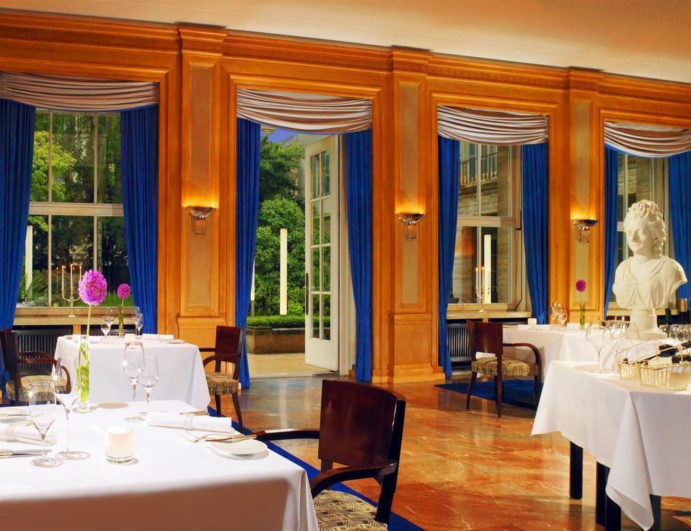 Hotel Elephant Weimar, Autograph Collection Exterior foto The restaurant